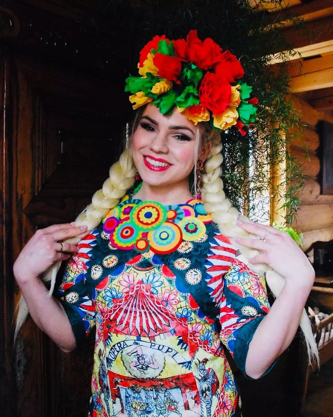 Oszałamiająca stylizacja Artystki disco polo wzbudza emocje fanów! Hitem jest to, co ma na głowie!